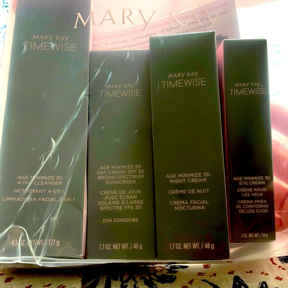 MARY KAY TIMEWISE 3D SET